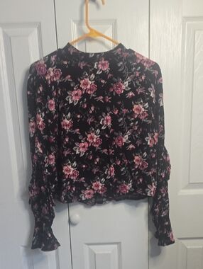 Women's Black Floral Ruffle-Sleeve Blouse - Pink Floral Print